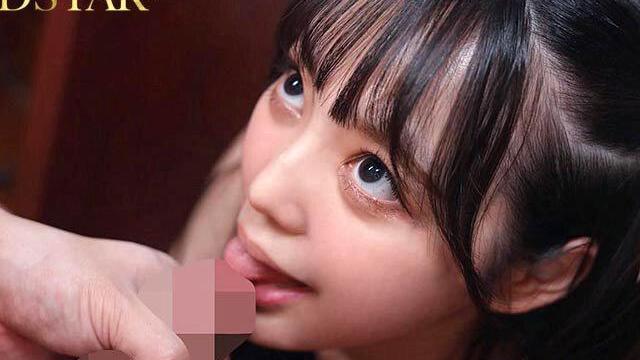 【恋渕ももな】ナイトプールバーで爆乳お姉さんの誘惑痴女…店内全裸シコシコ羞恥フェラパイズリの禁断♡