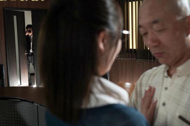 【青空ひかり】義父の鬼畜調教に屈辱アクメする美人妻…禁断の媚薬漬けで中出し絶頂イキまくり♡