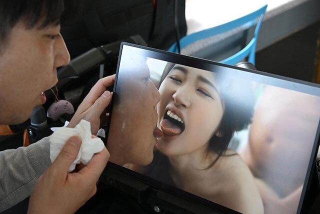 【沙月ふみの】寝取らせ夫の歪んだ性癖に翻弄…中年男達の串刺し輪姦で快楽に目覚め完堕ちアクメ！