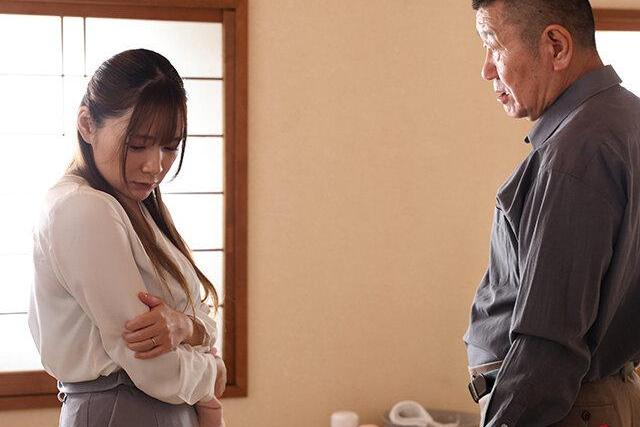 【一条みお】夫の裏切りを償う美人奥様…おじさん夫婦に捧げられるカラダで禁断の快楽に溺れる♡