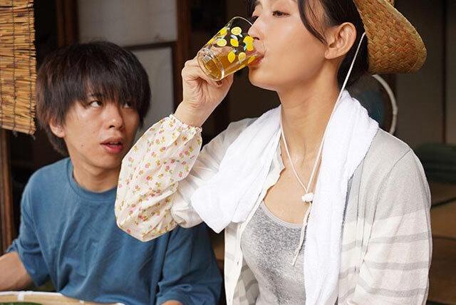 【吉永塔子】憧れの叔母に媚薬を盛り続ける陰キャ…10日後ガンギマリ肉便器に変貌した美魔女がアヘアヘ中出し絶頂地獄！